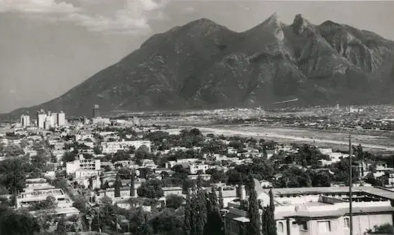 Kohteen Monterrey historia